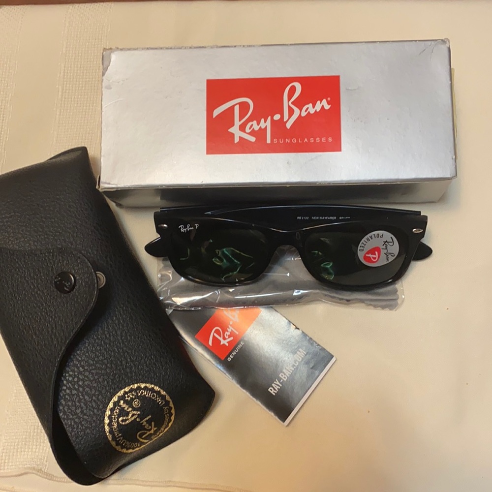 Ray ban RB2132 black. Brand new never worn